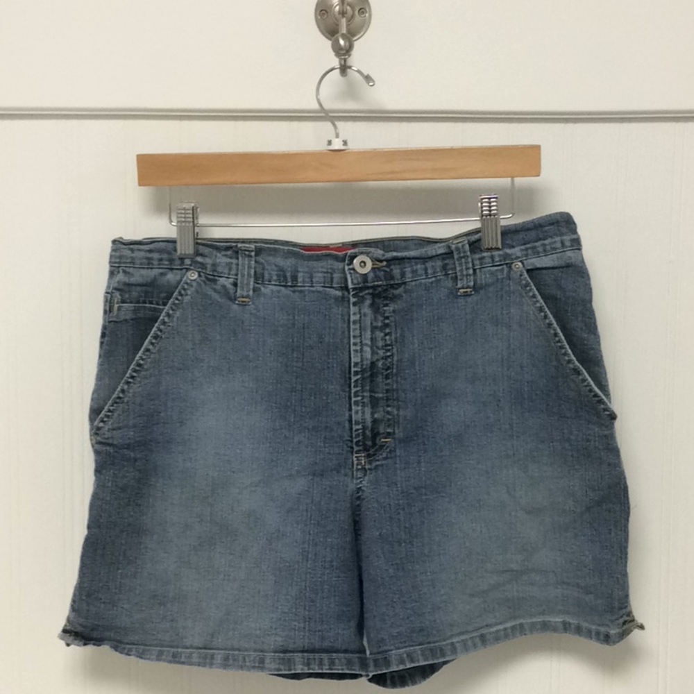 Vintage Gloria Vanderbilt 1990s  Jean Shorts